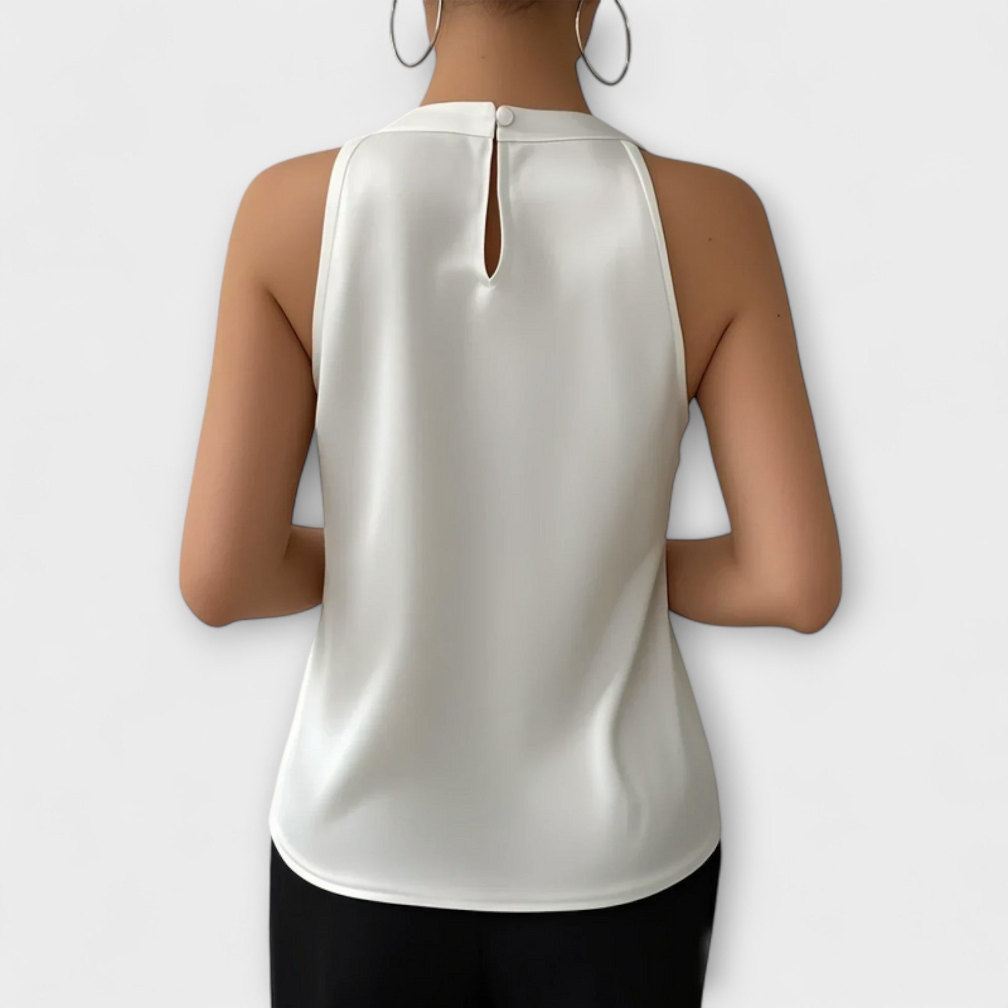 Skye - Chique Satijnen Blouse met Off-Shoulder-Design
