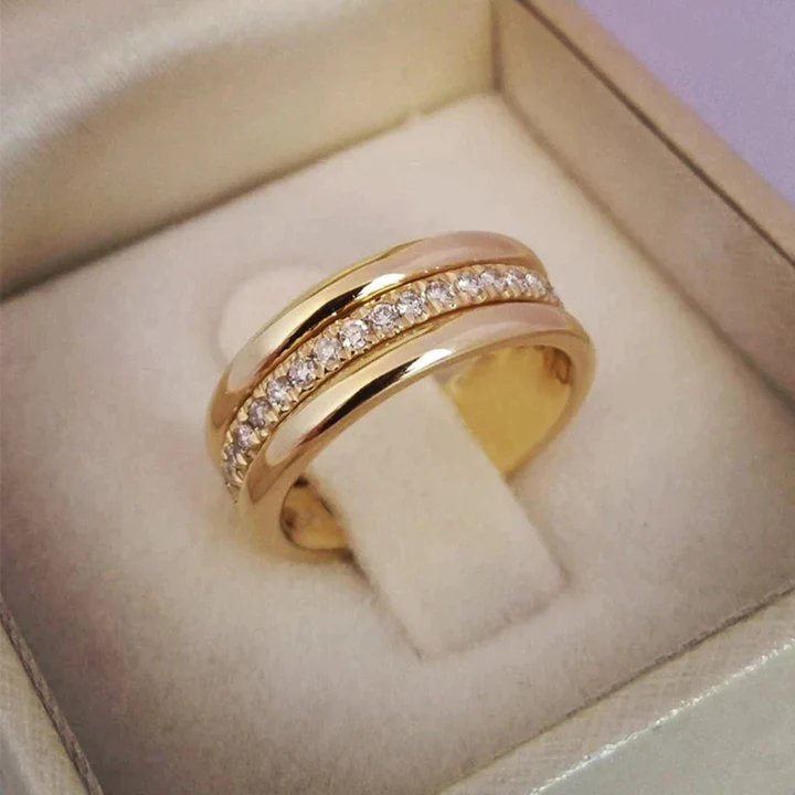 Sarah - Vintage Ring met Ingelijste Zirkonia
