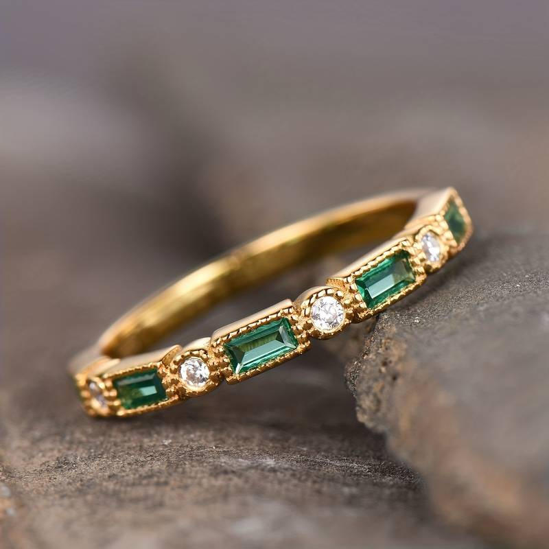 Alex - Gouden ring met groene zirconia