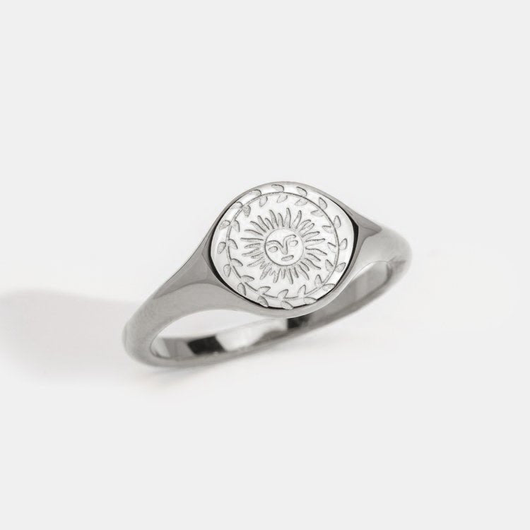 Zilveren ring voor de zomerzonnewende