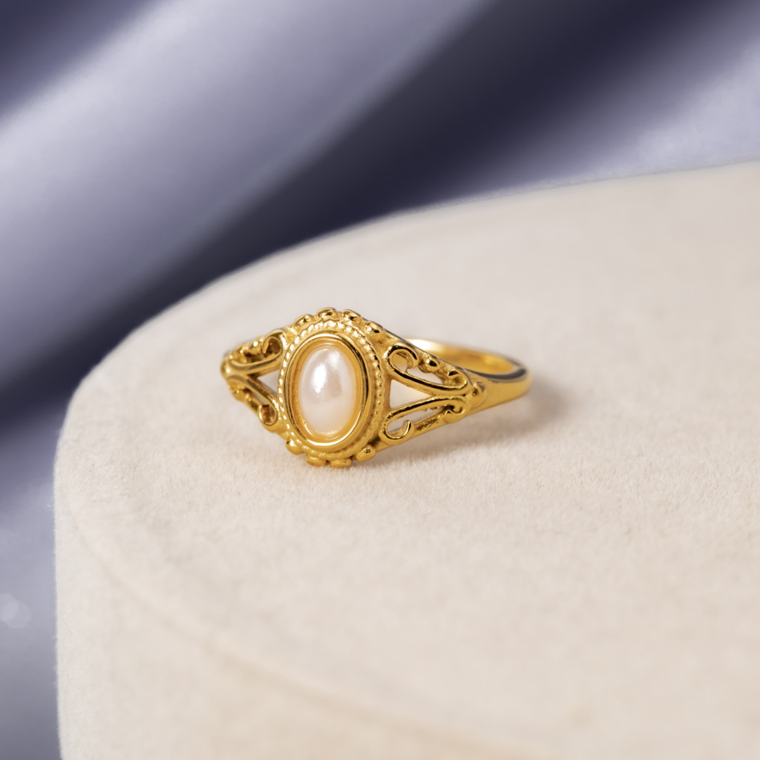 Vintage Royale Ring met Parel